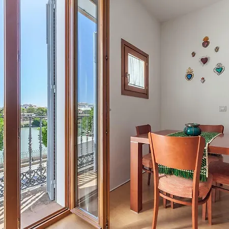 Fantastico Con Vistas Calle Betis