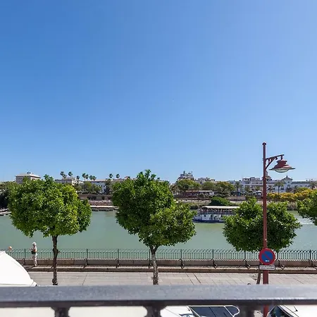 Fantastico Con Vistas Calle Betis Lejlighed